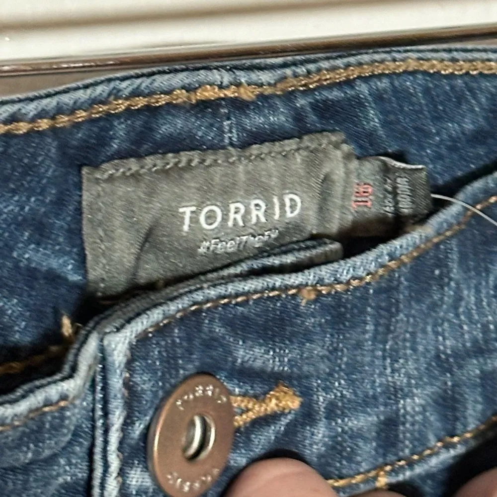 Torrid Denim Cut-Offs with Utility Pockets - Image 5