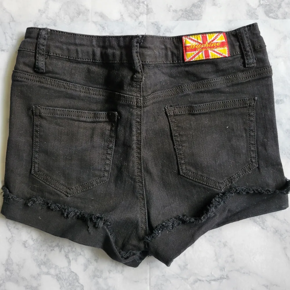 Machine Nouvelle mode distressed shorts size small - Image 9