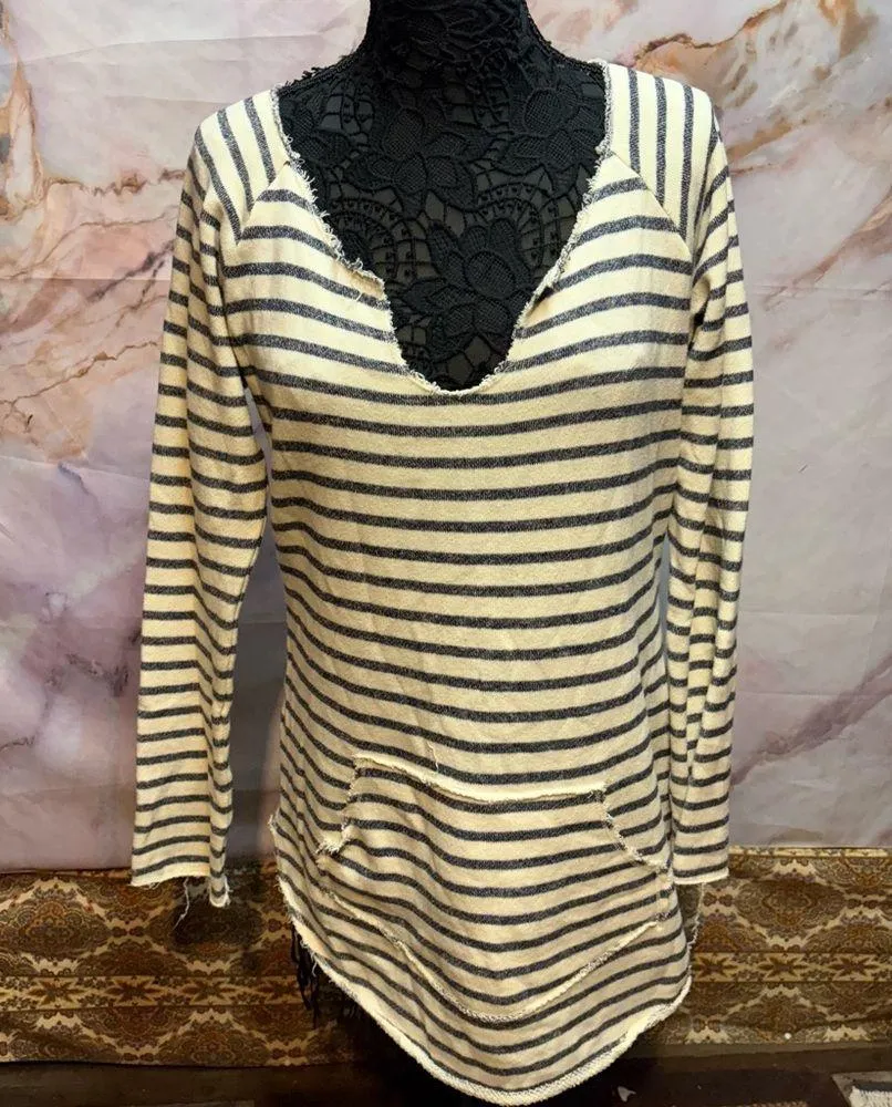 Plush & Lush Textured Knit Top Black Size L - Image 2