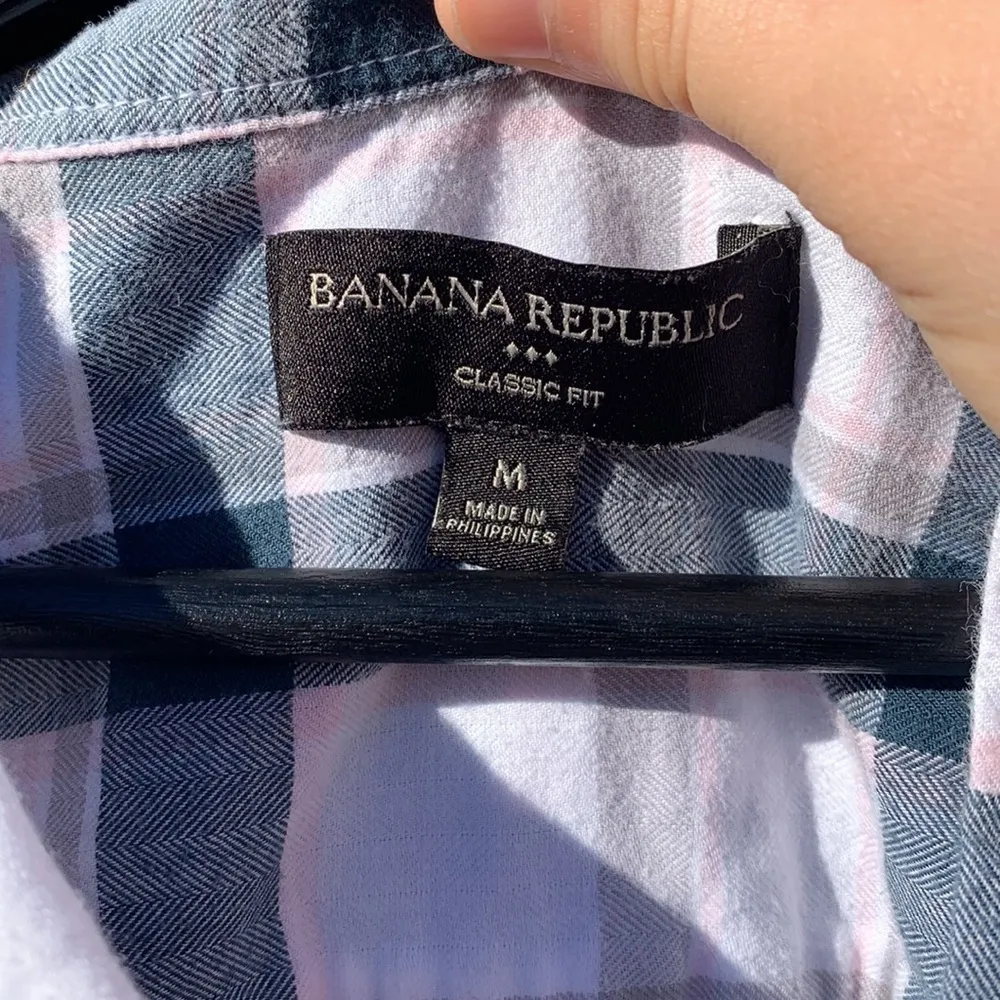 BANANA Republic medium flannel, pit to pit 19", length 26" - Image 3