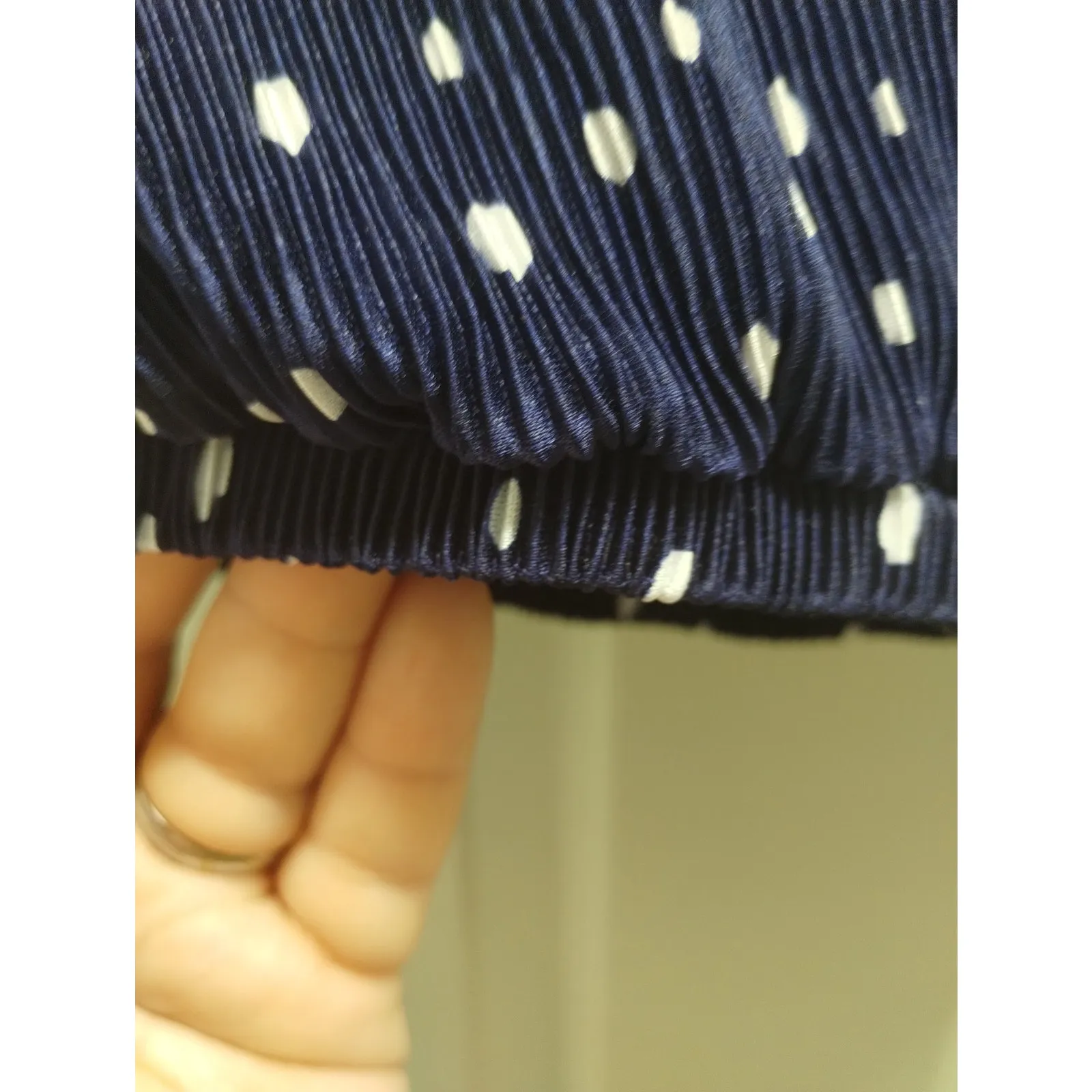 ASTR Juniors Size XL Faux Wrap Top Navy Blue Polka Dot Elastic Waist V-Neck - Image 4