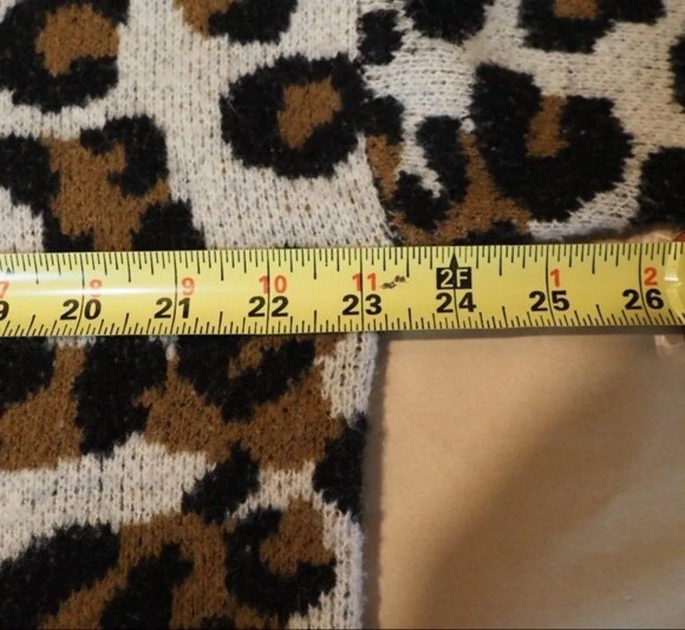 Chelsea & Theodore XL leopard pattern knit sweater with hoodie - Image 8