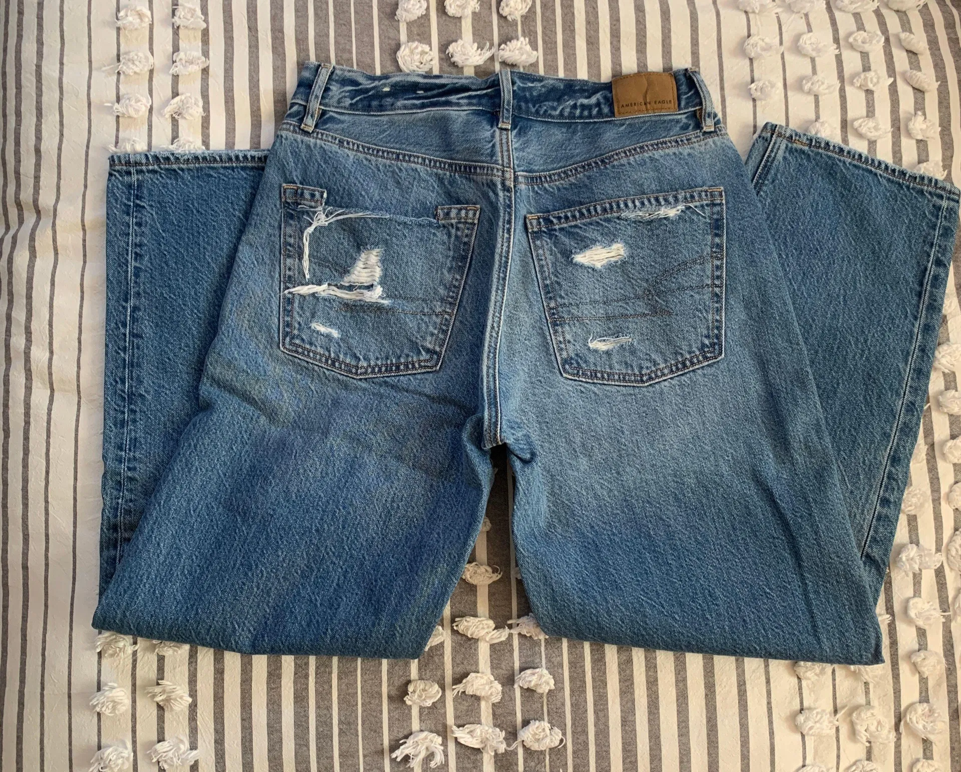 American Eagle 90’s boyfriend jeans - Image 2