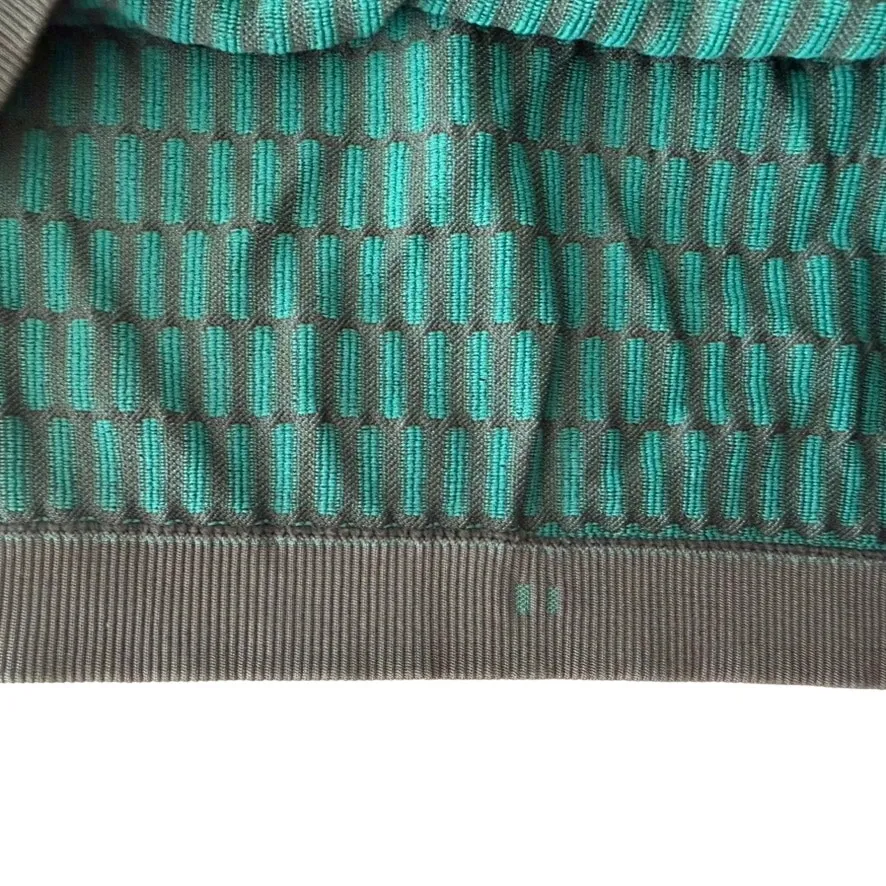 Lululemon About That Base Long Sleeve Black Forage Teal Size 6 Seamless Run Gym - Image 4