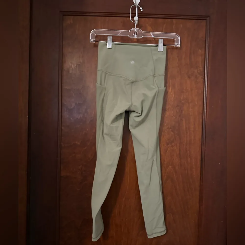 Athleta Salutation Stash Pocket II Cutout 7/8 Tight Mountain Olive XXS - Image 3