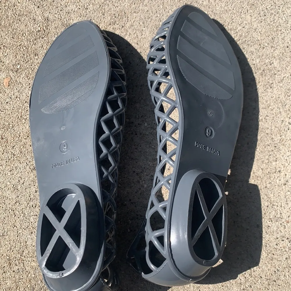 American Apparel pvc jelly sandal. Beachwear lightweight shoe - Image 3