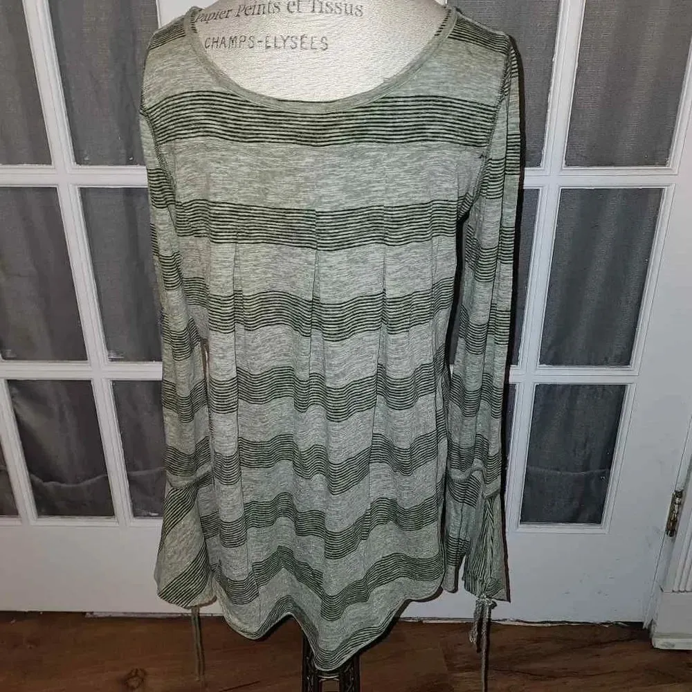 We The Free People Womens‎ Gray Striped Flared Sleeve V Neck Shirt Top Small - Image 2