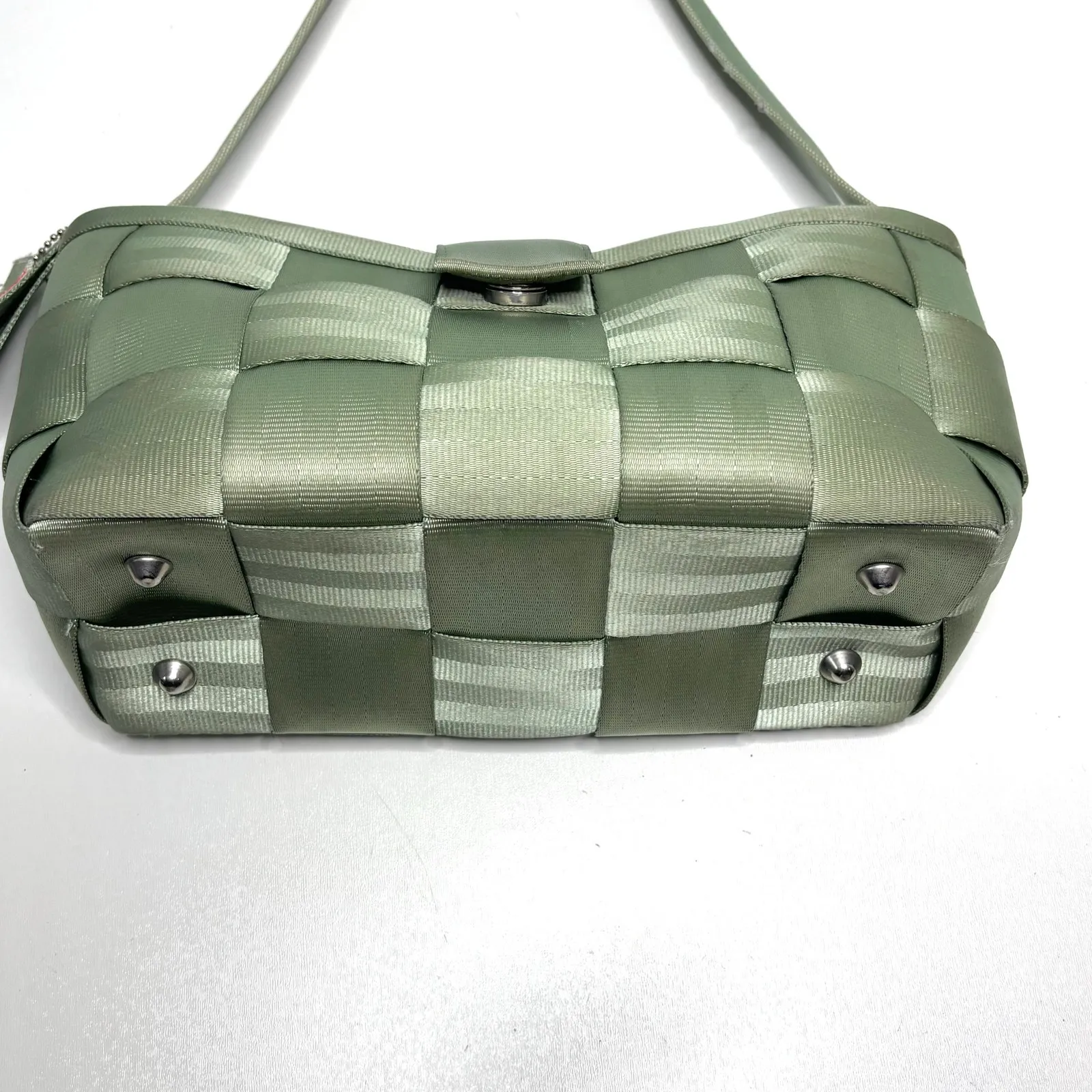 Harvey’s Seatbelt Green Woven Baguette Shoulder Bag - Image 2