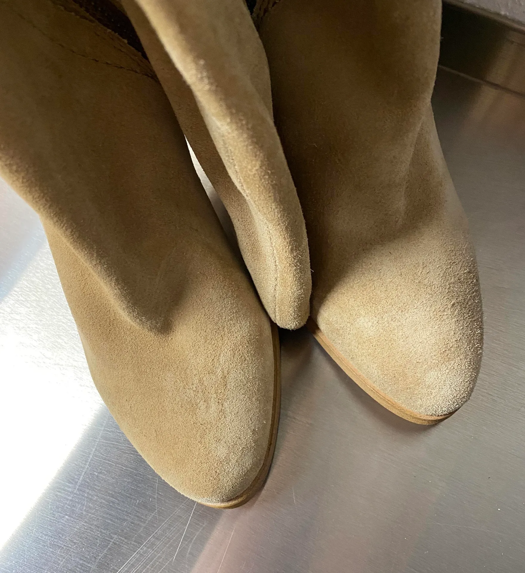 Boots - Image 6