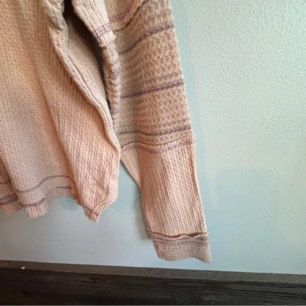 Miss Me Striped Tan Women's Sweater Size Medium - Image 6