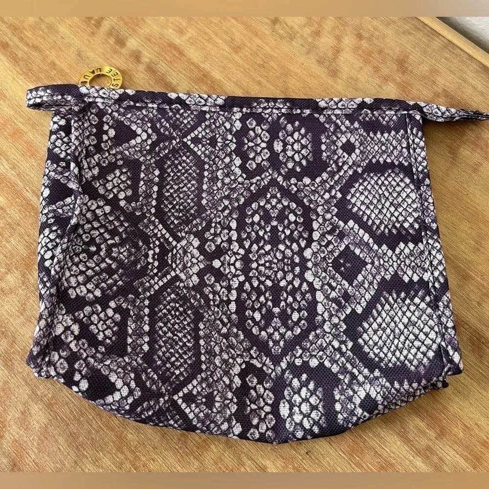 Estee Lauder Cosmetic Makeup Bag Zipper Pouch Travel Purple Snakeskin. - Image 2