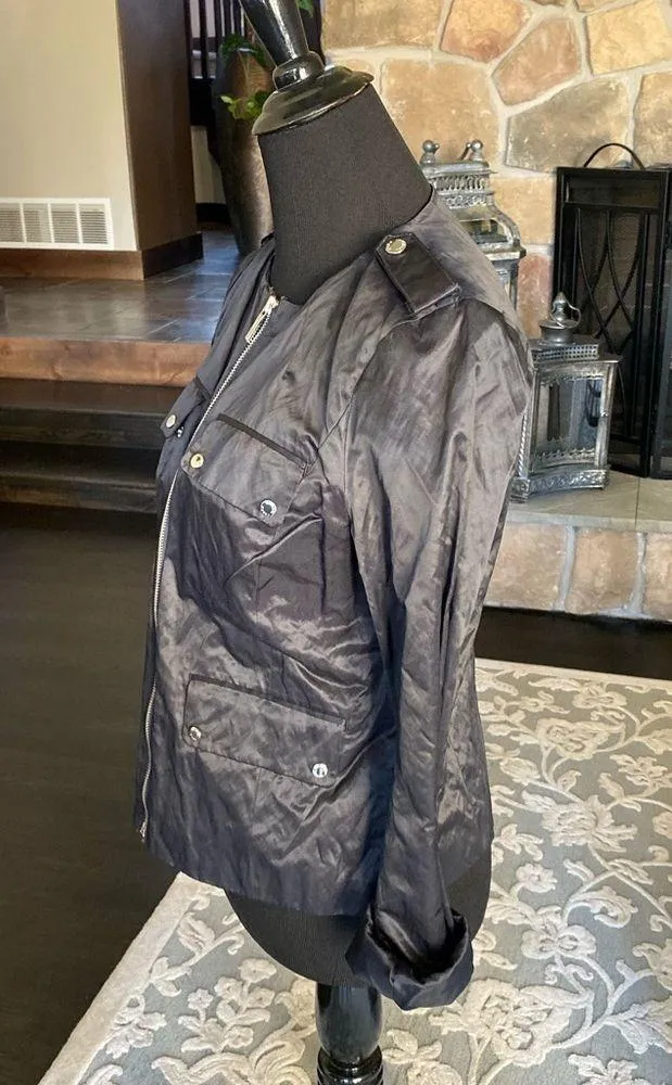 🛍️ Michael Kors Black Jacket Size 6 - Image 4