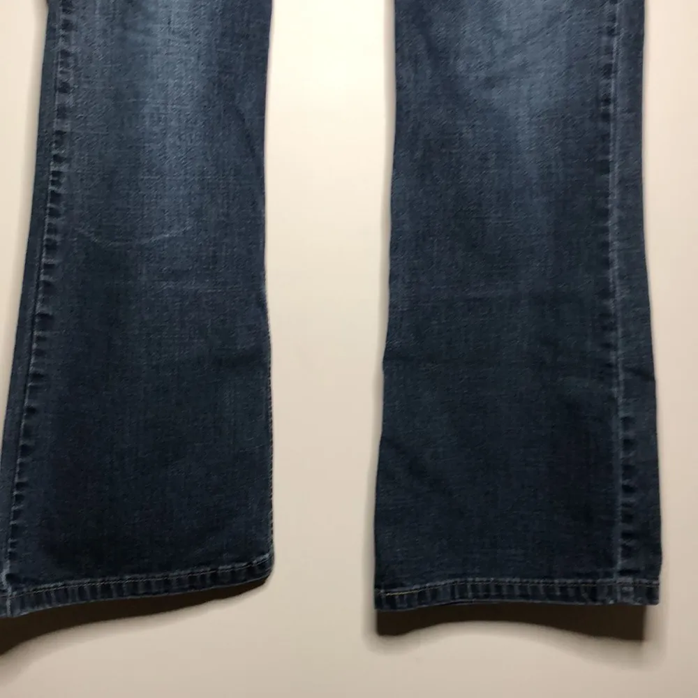 Y2K women’s Levi Strauss stretch high waist rib snap jeans bootcut Sz 10 31” - Image 4