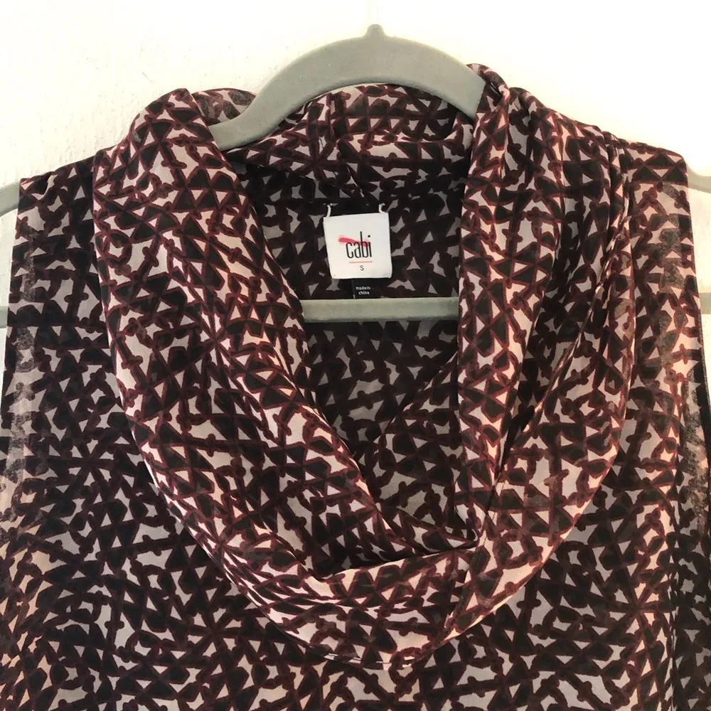 Cabi Tank Cowl Neck Chiffon Sleeveless Tank Top Sz S EUC Geometric Pattern - Image 3