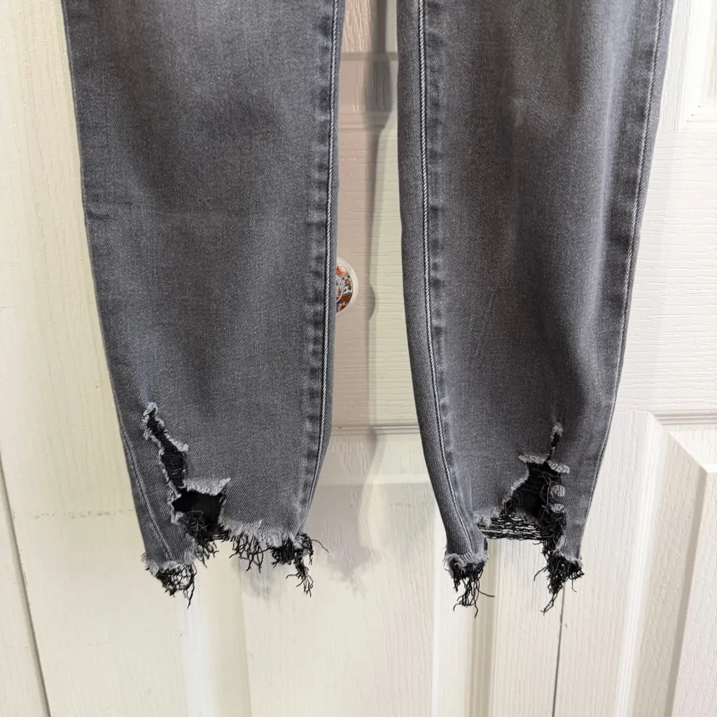 American Eagle ne(x)t level stretch temp tech size 6 - Image 2