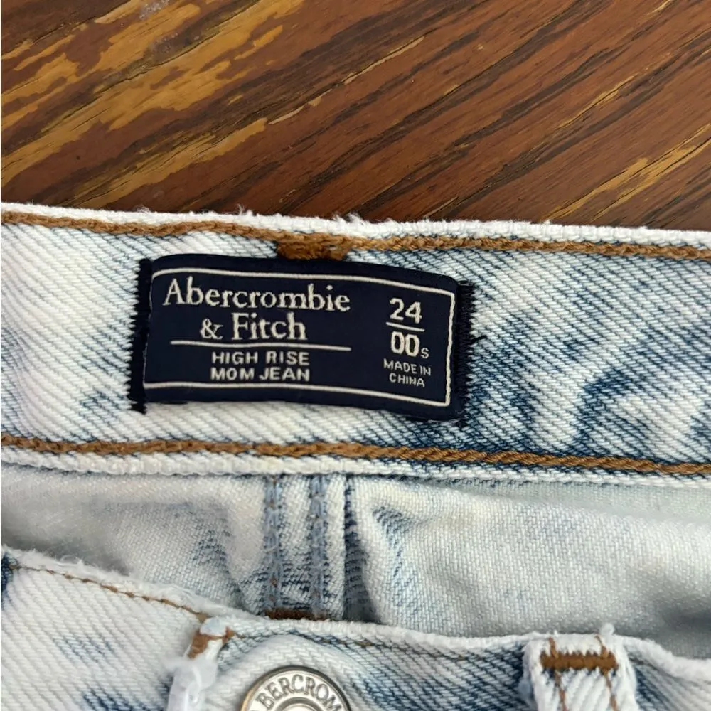 Abercrombie high rise distressed mom jeans 00S 100% cotton - Image 2