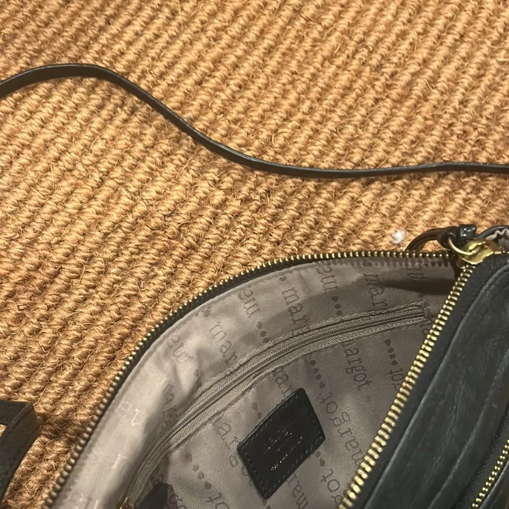 Margot New York Black Leather Dual Pocketed Crossbody Bag - Image 3