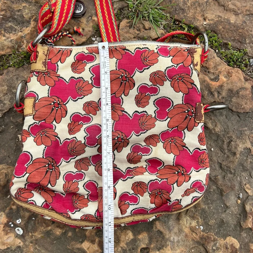 The Sak Sakroots Peace Red Circle Art Deco Cross Body Canvas Purse - Image 11