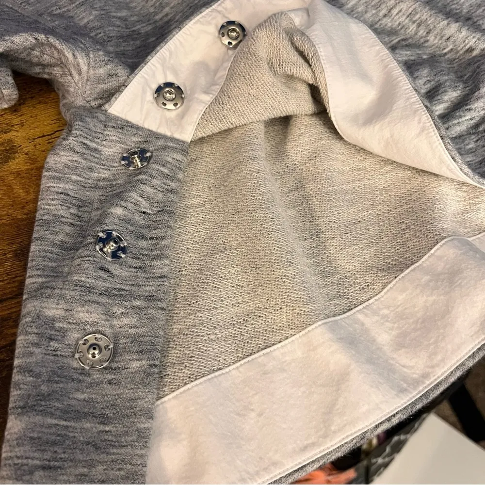 Athleta Derek Lam Navy & White pullover Sweatshirt. Snap sides. Size Large - Image 5