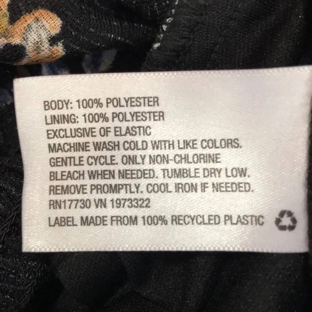 Xhilaration floral pants romper size extra small  has a small rip New With Tags - Image 6