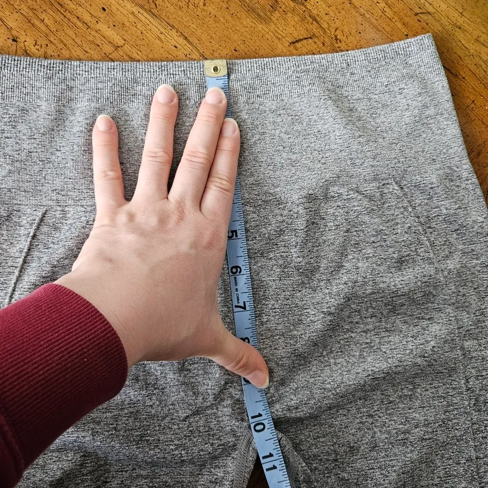 Fabletics Sync Seamless High-Waisted Legging Grey Heather Athleisure Workout - Image 12