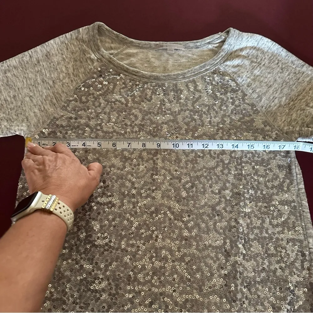 ❤️GAP grey pullover sweatshirt Silver sequin front M CLEARANCE - Image 8