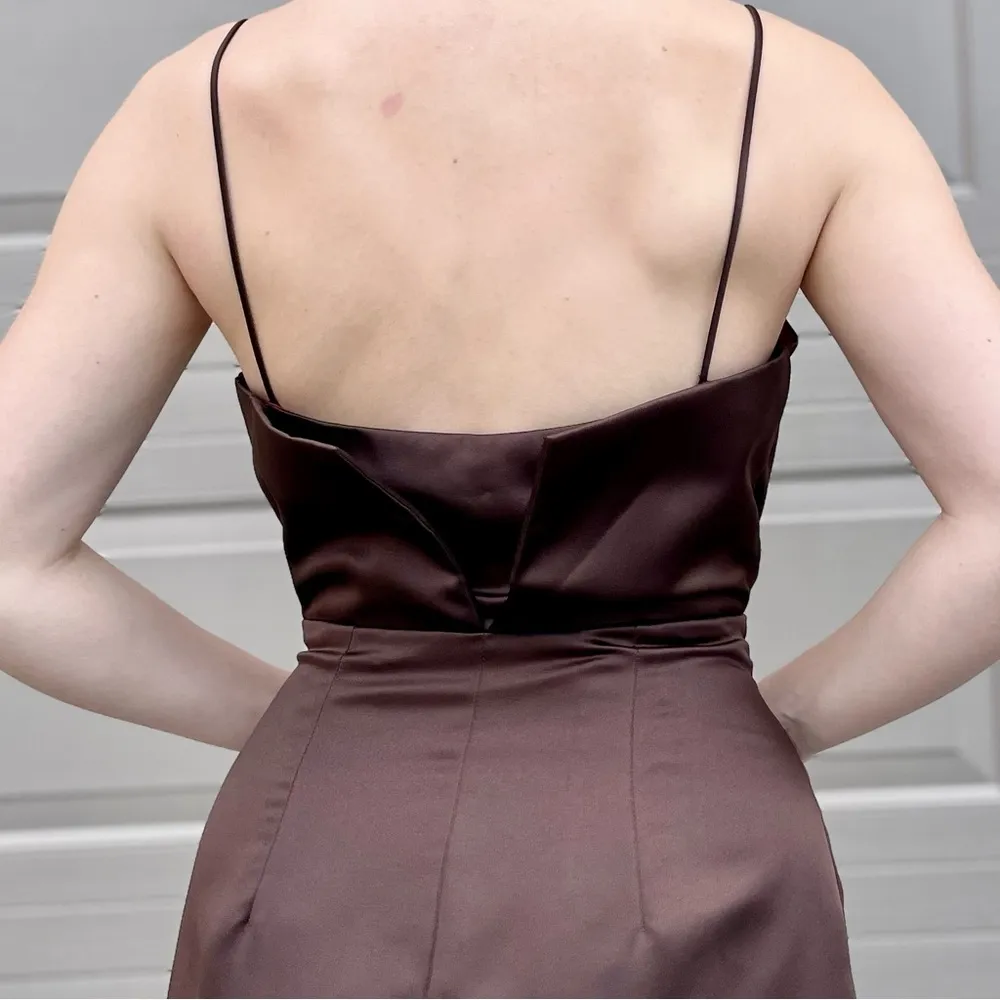 Vera Wang Espresso Brown Boat Neck Sleeveless Satin Maci Bridesmaid Formal Gown - Image 4