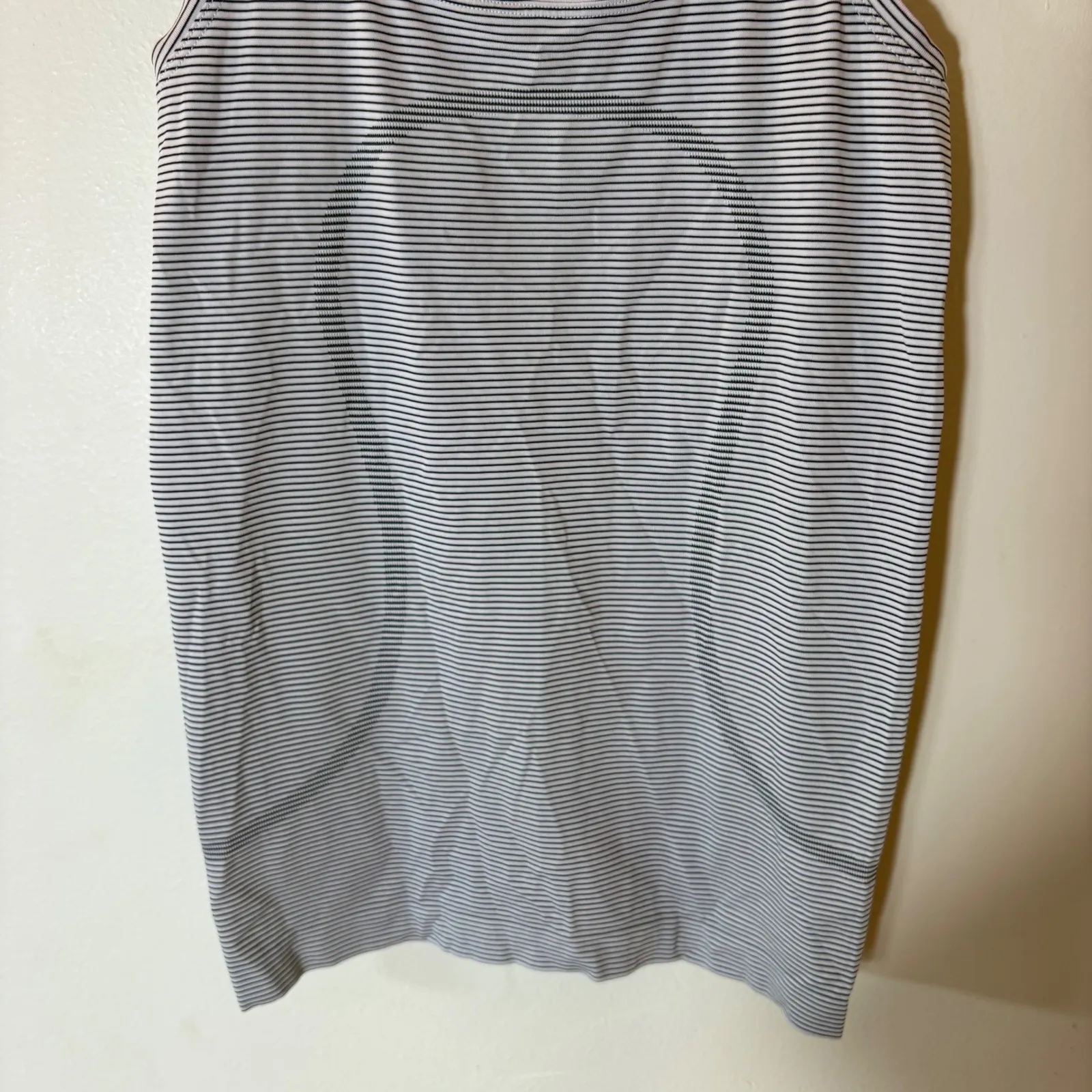 Lululemon Swiftly Tech Racerback Tank Size 4 - Image 3
