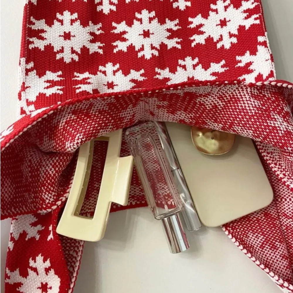 Snowflake Knit Bag, Double Handles - Image 5