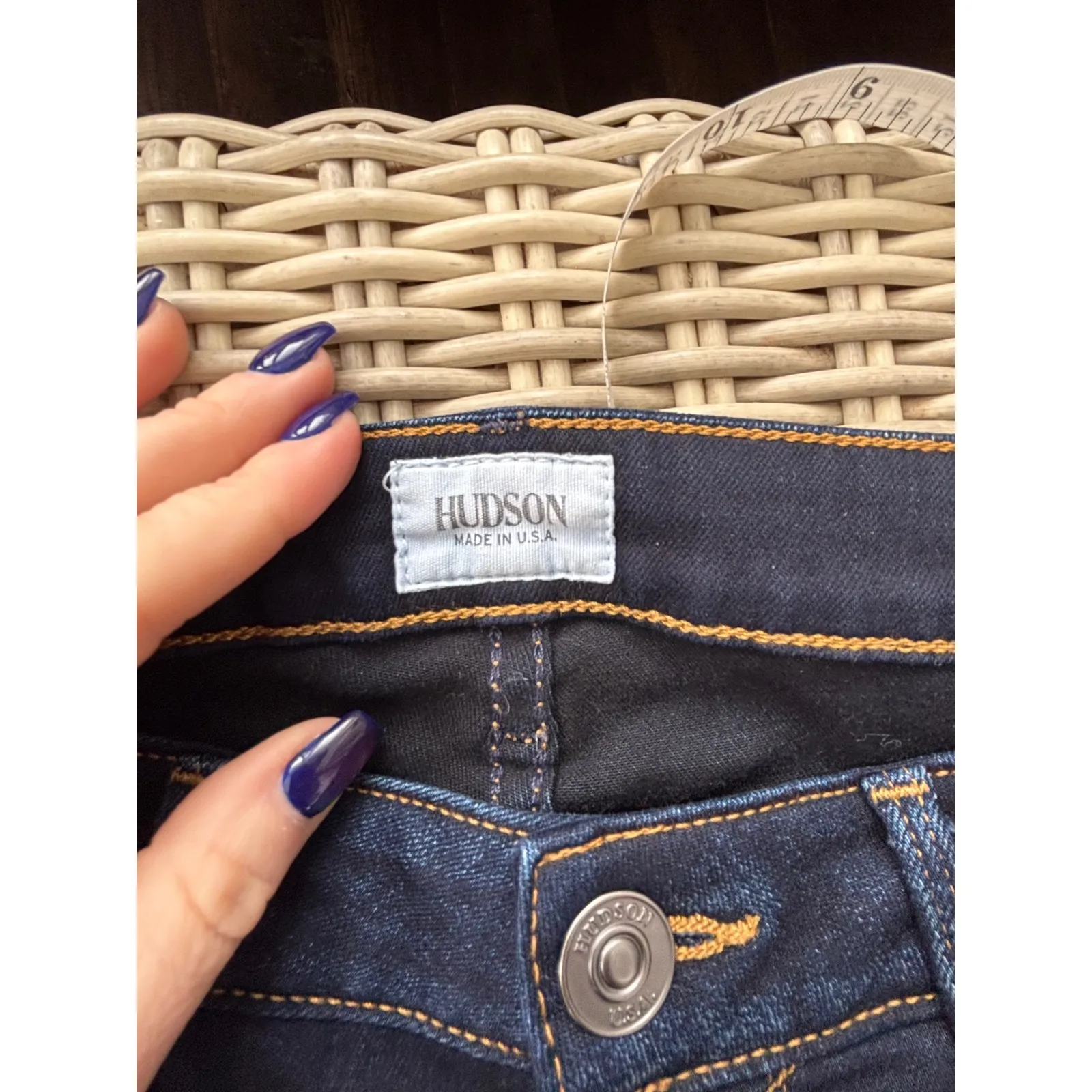 Hudson Mia 5 Pocket Mid Rise Flare Jeans 25 boho flattering layered retro modal Blue - Image 5