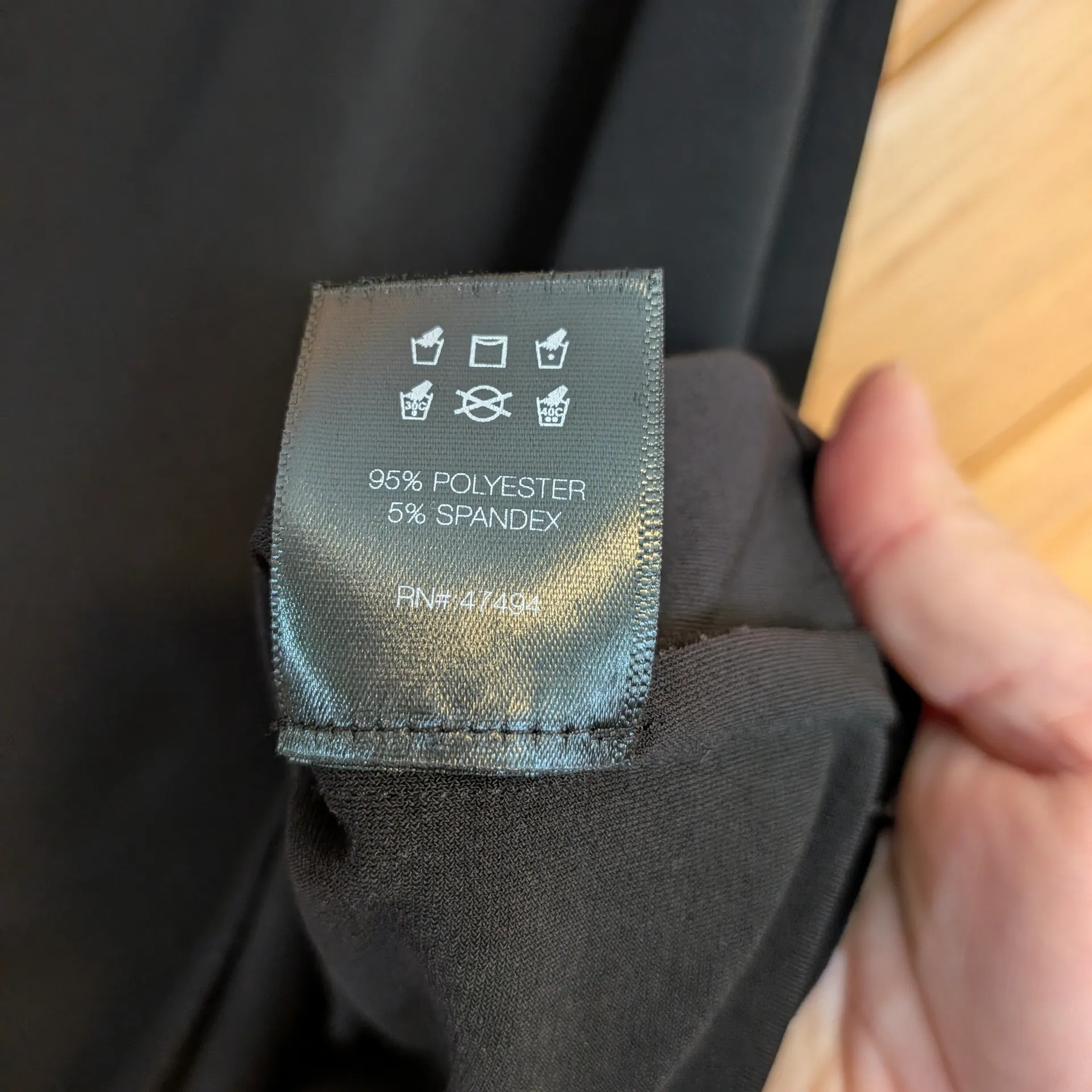 Norma Kamali Black Drop Shoulder Top Size Small - Image 4