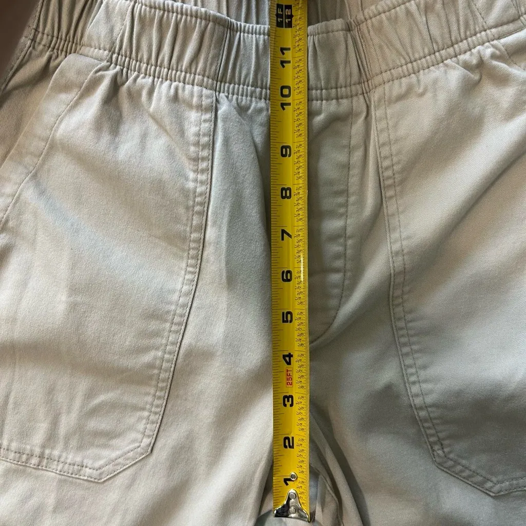 Old Navy Used  Beige Cargo Jogger Pants Women’s Size Small - Image 4