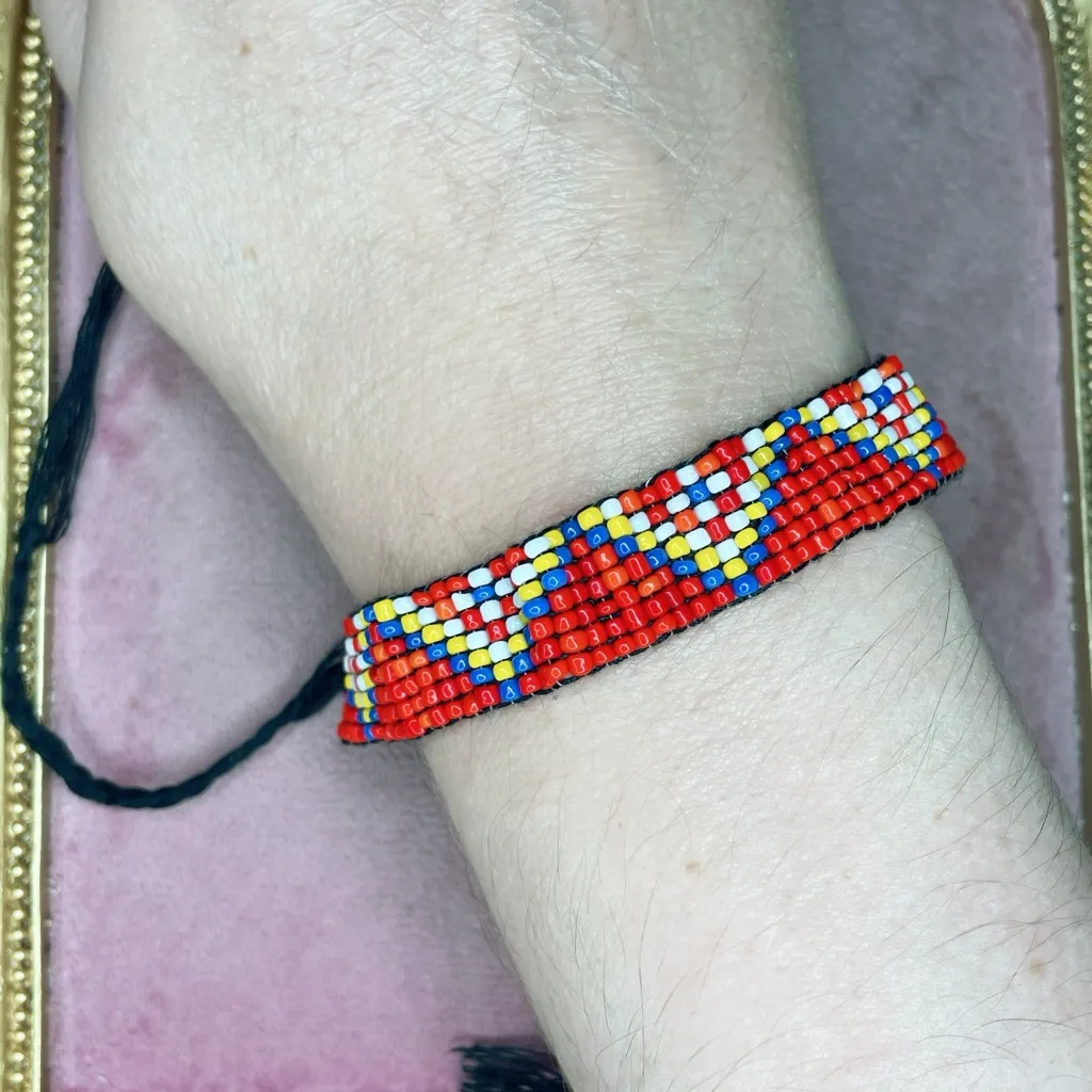 309. Red Seed Bead Bracelet Glass Unisex - Image 4