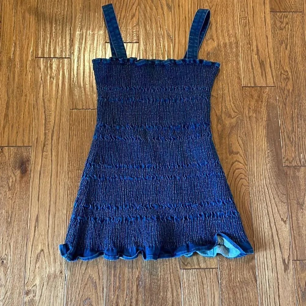 Urban Outfitters denim smocked mini dress size 6 - Image 9