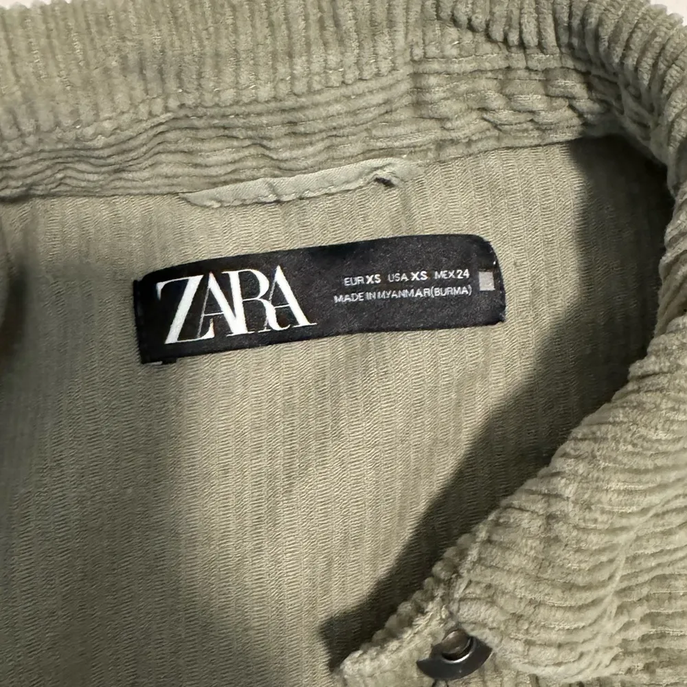 ZARA Corduroy Olive Army Green Button Up Shacket - Image 4