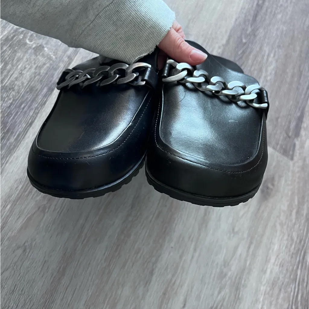 Vionic georgie leather loafer mules w/ chain detail - Image 3