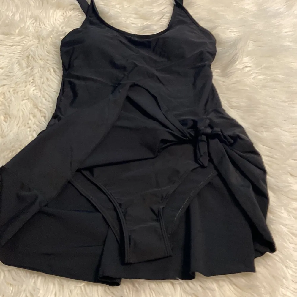 EOMENIE Swim one piece size M brand new with tags see all photos color black - Image 8