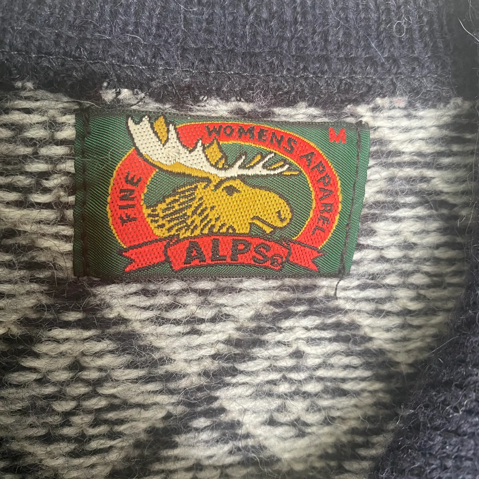 Alps Vintage  Snowflake Pattern 100% Wool Cardigan Sweater - Image 11