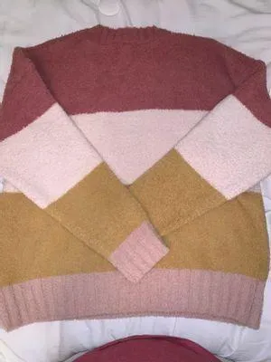 Cozy Sweater Size L - Image 2