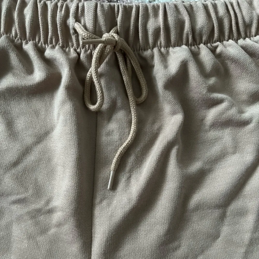 NWT NYDJ Two Piece Tank/Short Lounge Set | Beige Nude Neutral | S/M - Image 4