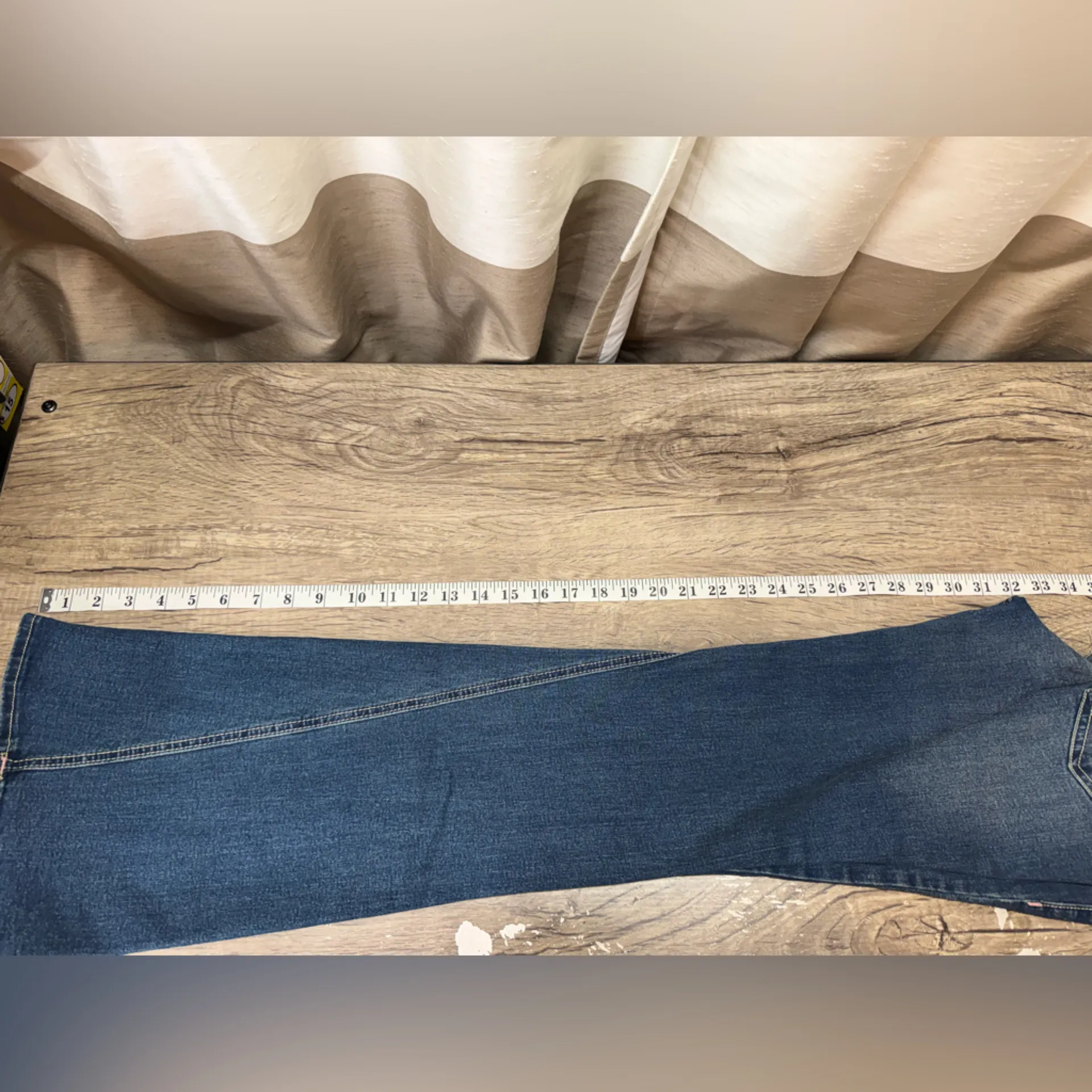 True religion JOEY MID RISE BIG T FLARE JEAN size 27 NWT - Image 6