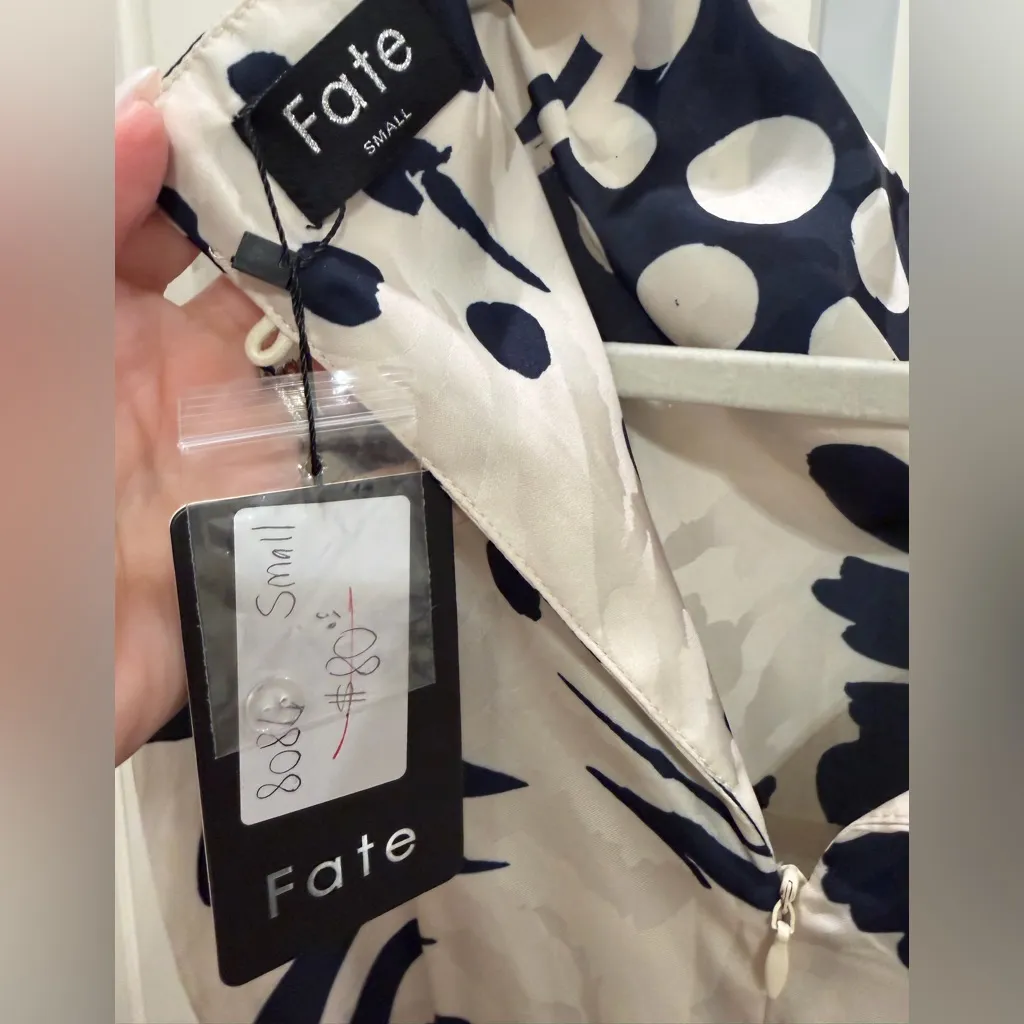 Fate By LFD Abstract Floral Print
Satin Cowl Neck Jumpsuit Blue - Image 4