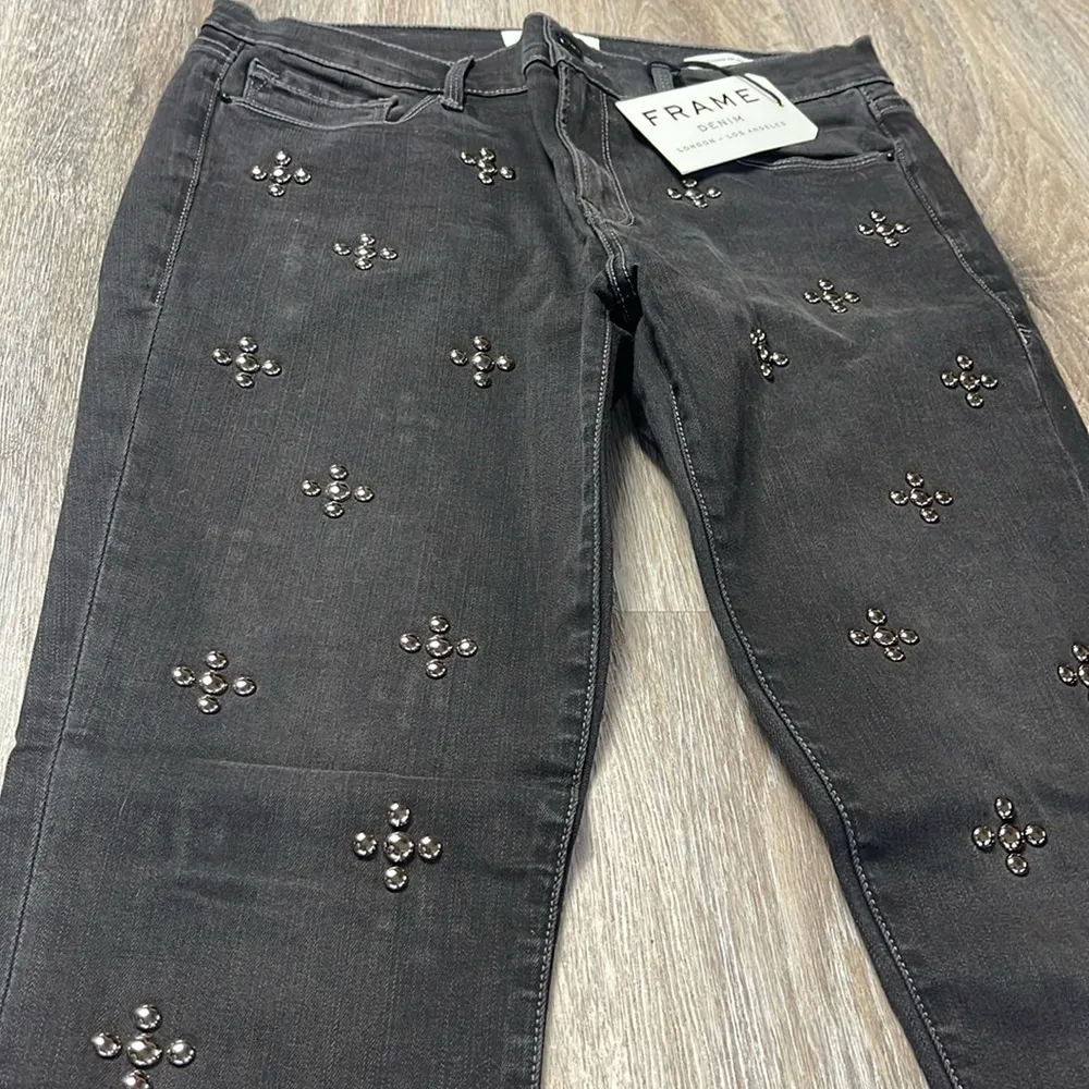 Frame Le Skinny Double Raw Edge Jeans in Carlton Studs Size 30 - Image 10