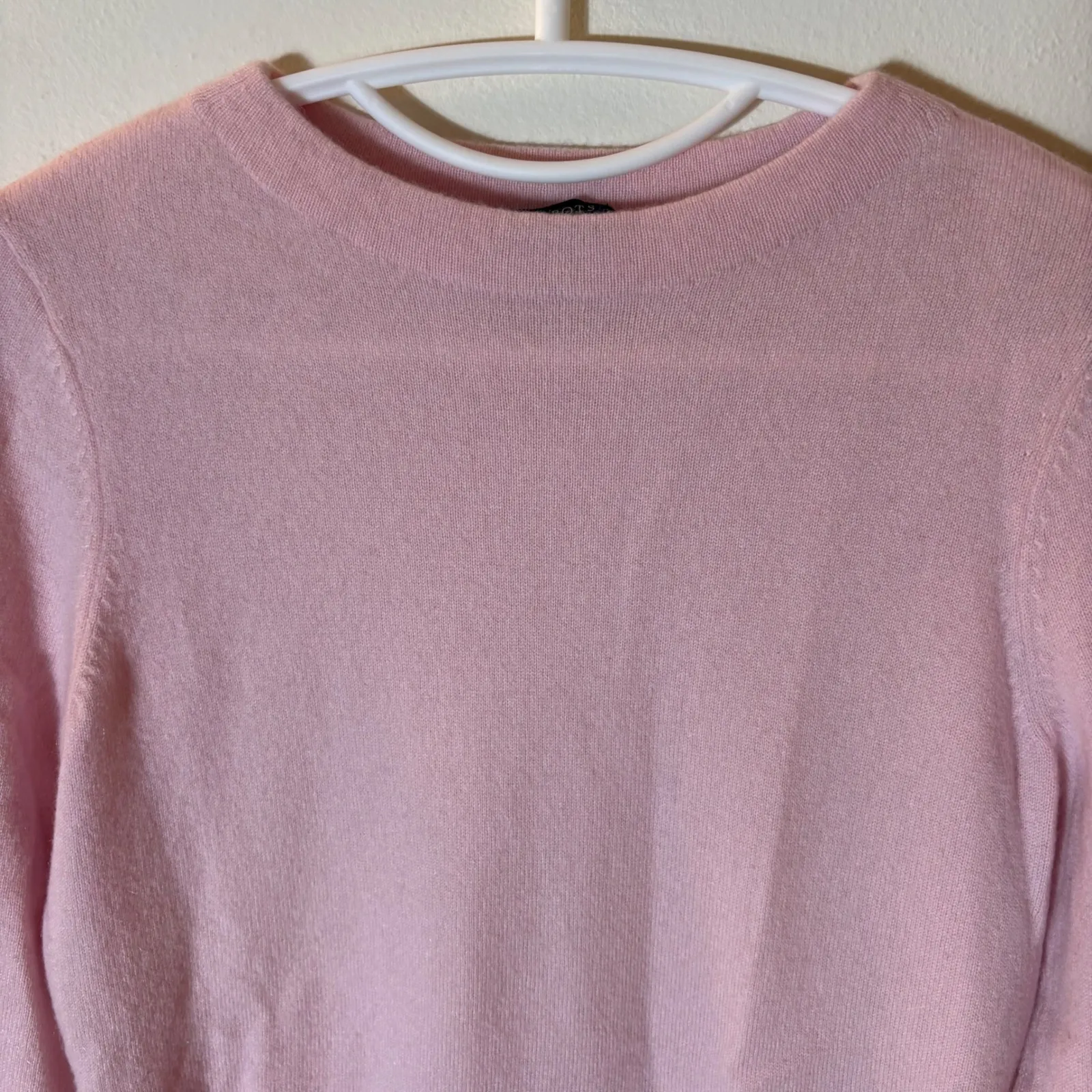 Talbots Audrey Cashmere Sweater in Light Pink Size Medium Petite - Image 2