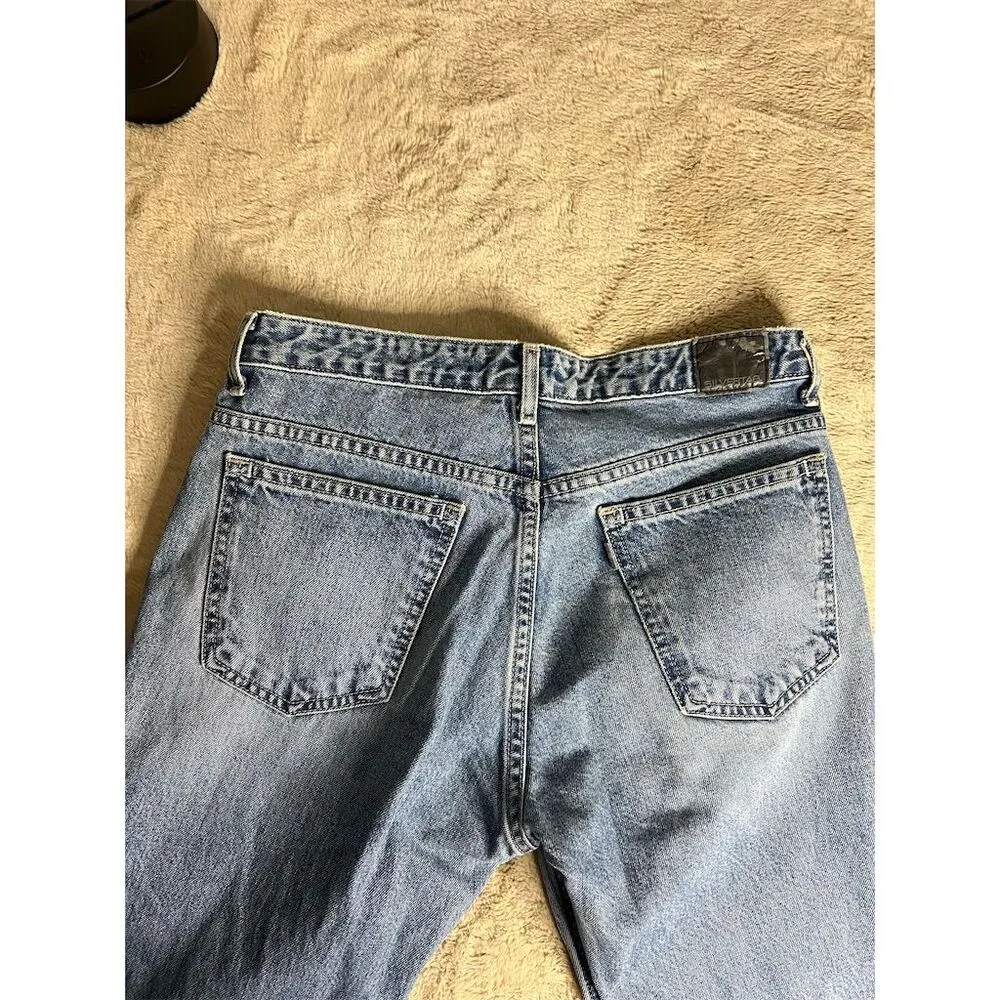 Vintage Levi's Silvertab Women's Straight Jeans Size 5 Blue Medium Wash - Image 11