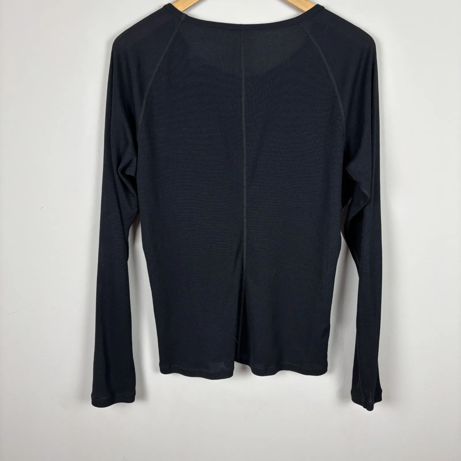 Patagonia Women Base Layer Shirt Large Black Long Sleeve Waffle Grid Lightweight - Image 5