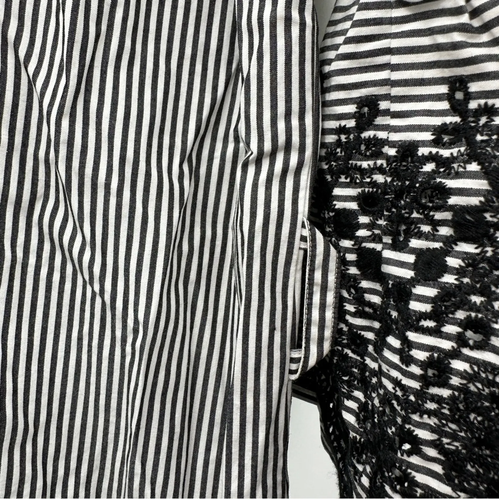 Calvin Klein Gray‎ & White Striped Boho Wide Bell Sleeve Button Down Dress Sz 6 - Image 9