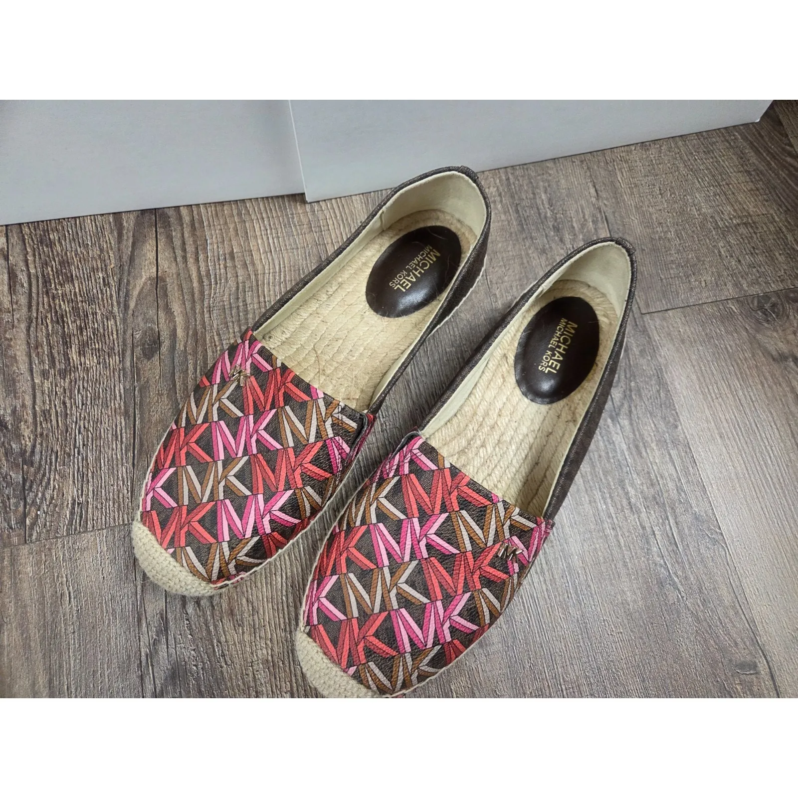Michael Kors Kendrick Slip On Espadrille Flats MK Logo Brown Pink Shoes 7 - Image 2