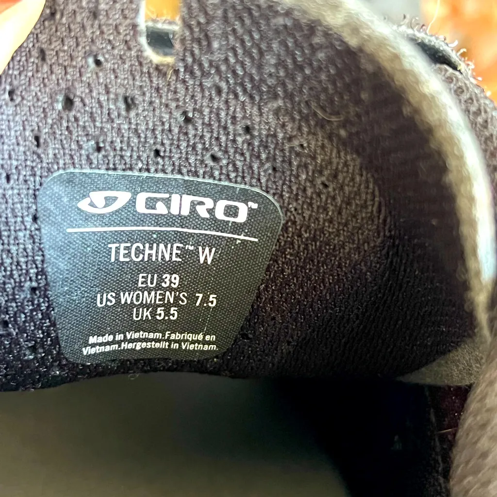 NWOB Giro Techne Women’s Spin Road Cycling Shoe Size 39, US 7.5 Black - Image 5