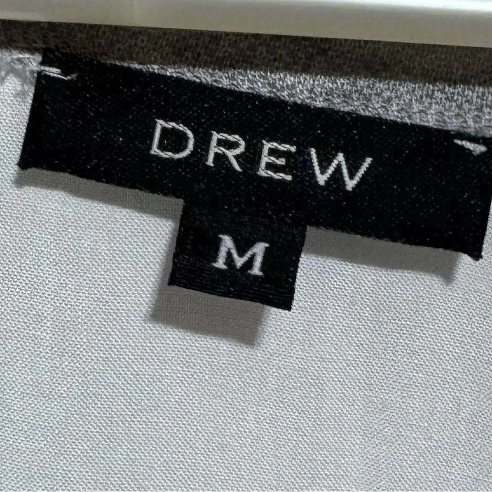 DREW WOMENS SKULL TOP MEDIUM NEW NO TAGS - Image 6